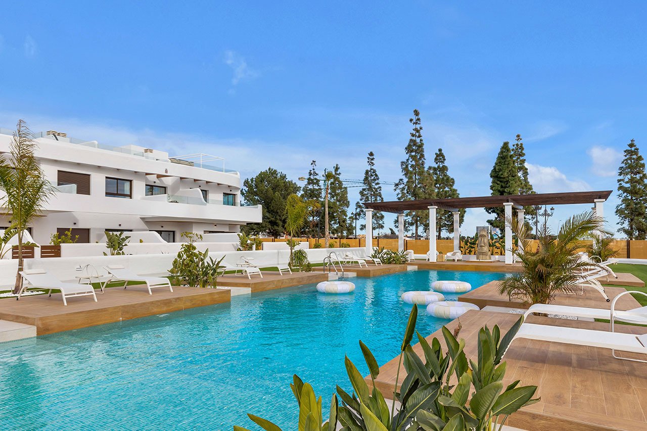 Los Alcázares: Penthouses with 2 bedrooms, 2 bathrooms, roof terrace, communal pool and private parking at the La Serena Golfresort 