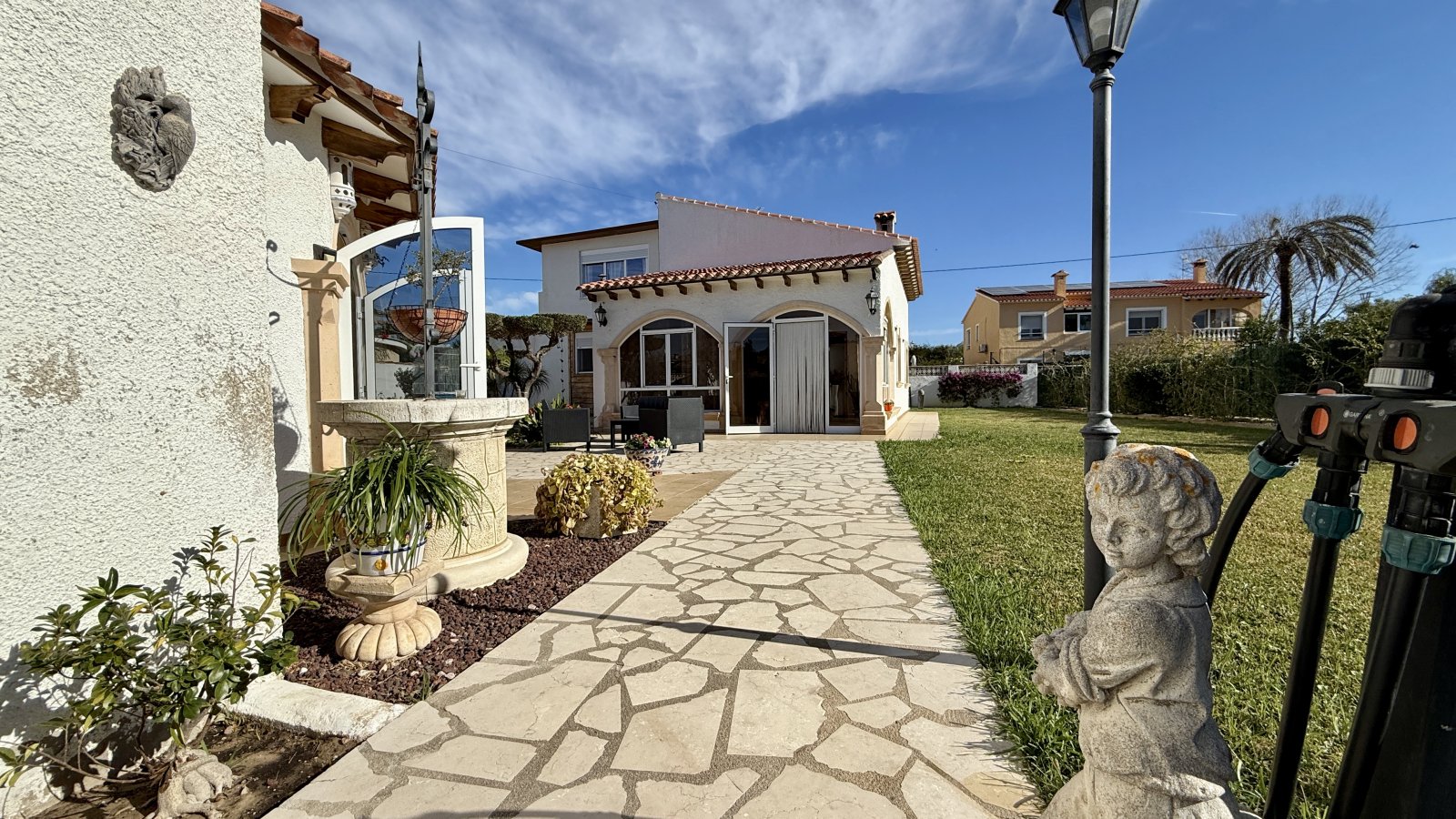 Villa with 3 bedrooms and 3 bathrooms 400 meters from Les Deveses Beach