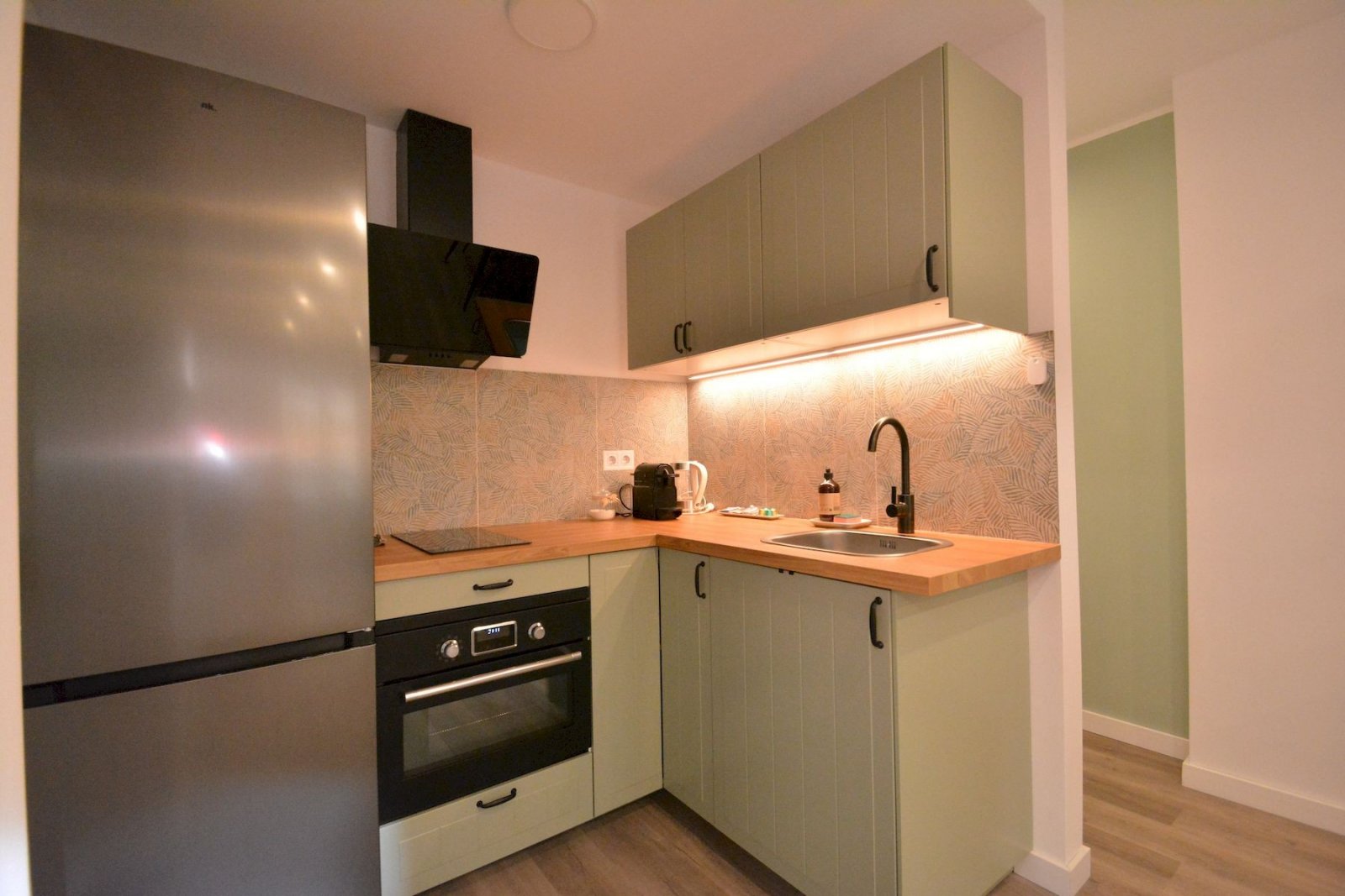 Renovated ground floor apartment just 200 m from the beach