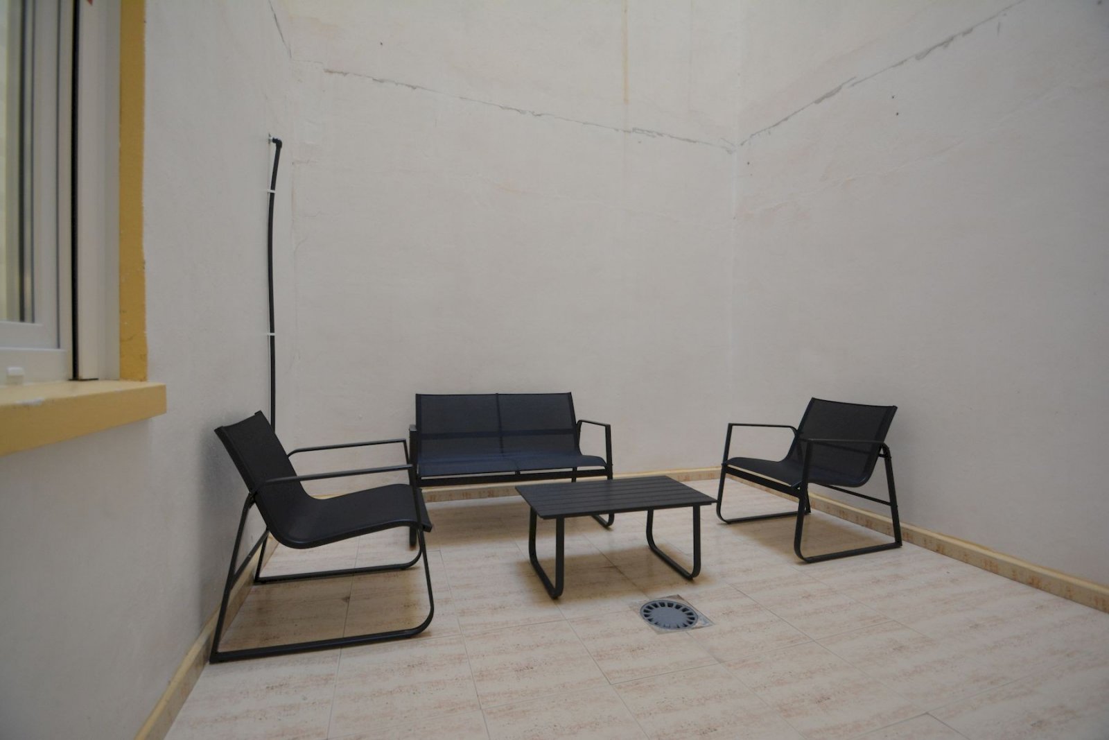 Renovated ground floor apartment just 200 m from the beach