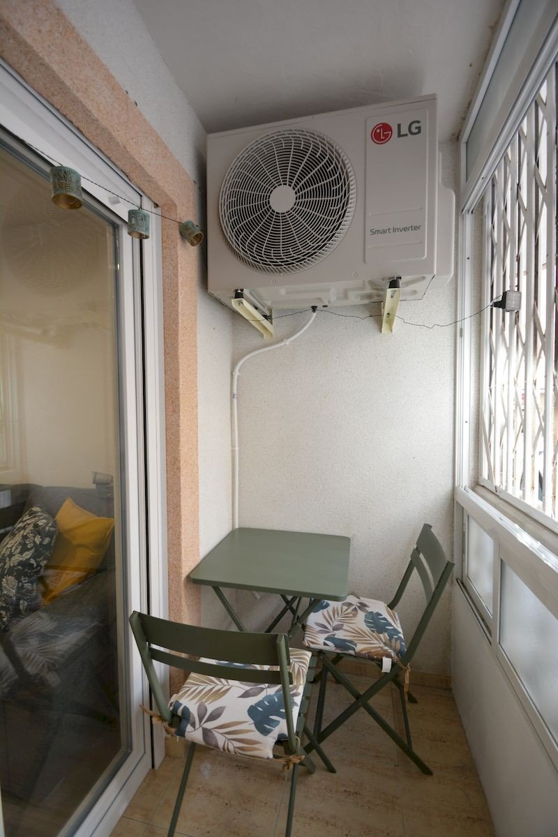 Renovated ground floor apartment just 200 m from the beach