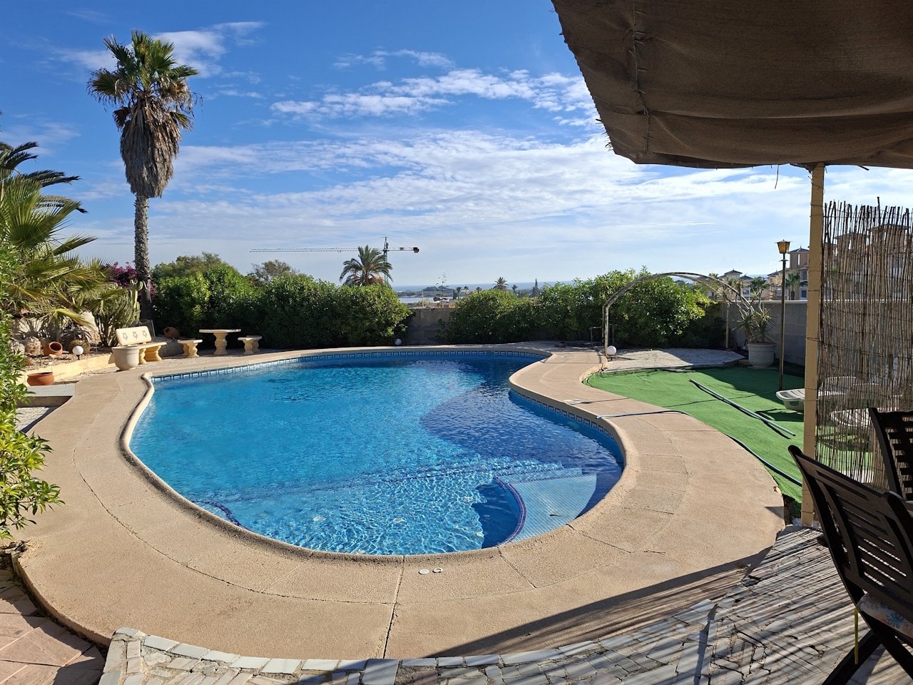 Villa with guest house, private pool and fantastic sea views