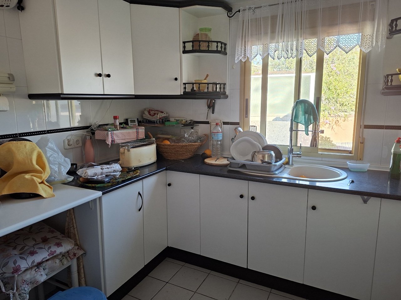 Villa with guest house, private pool and fantastic sea views