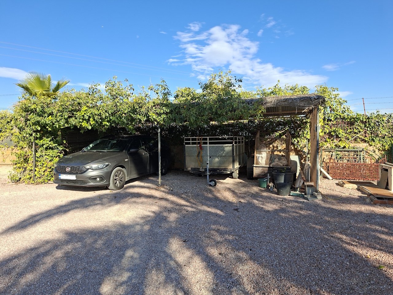 Villa with guest house, private pool and fantastic sea views