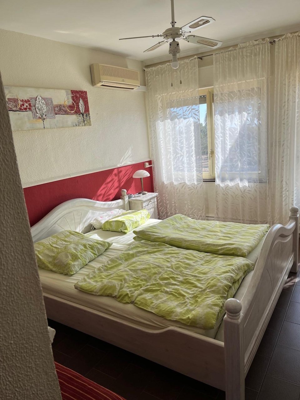 Villa with guest house, private pool and fantastic sea views