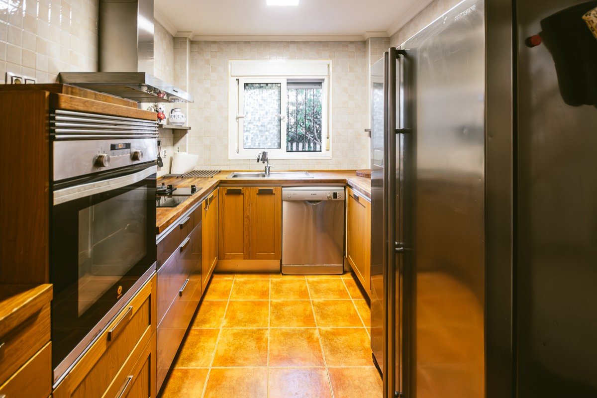 Spacious villa with 4 bedrooms and 2 bathrooms in Benfis Park