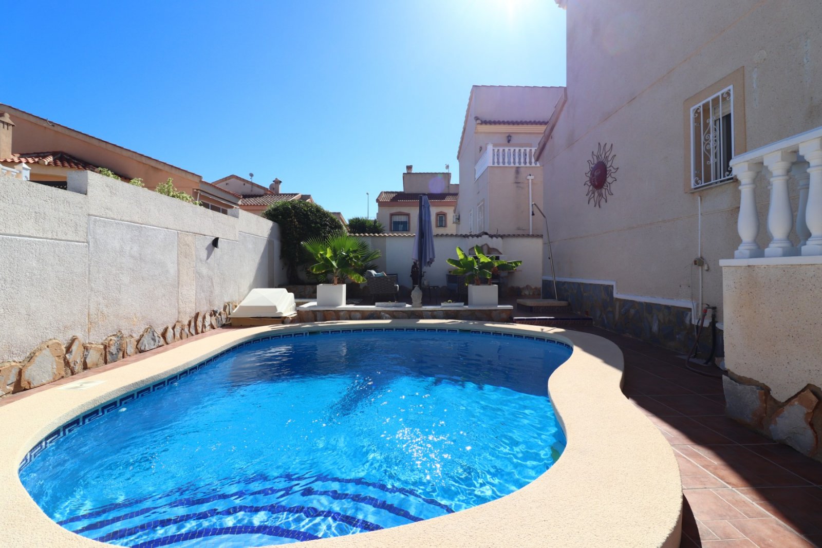 West Facing Detached Villa with 2 bedrooms, 2 bathrooms and private pool