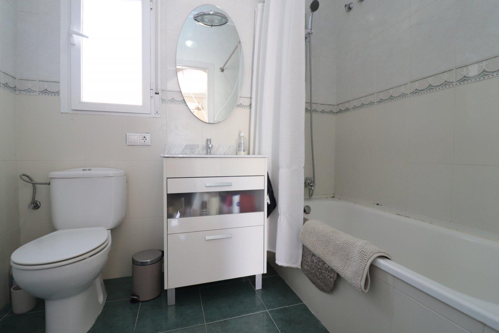 West Facing Detached Villa with 2 bedrooms, 2 bathrooms and private pool