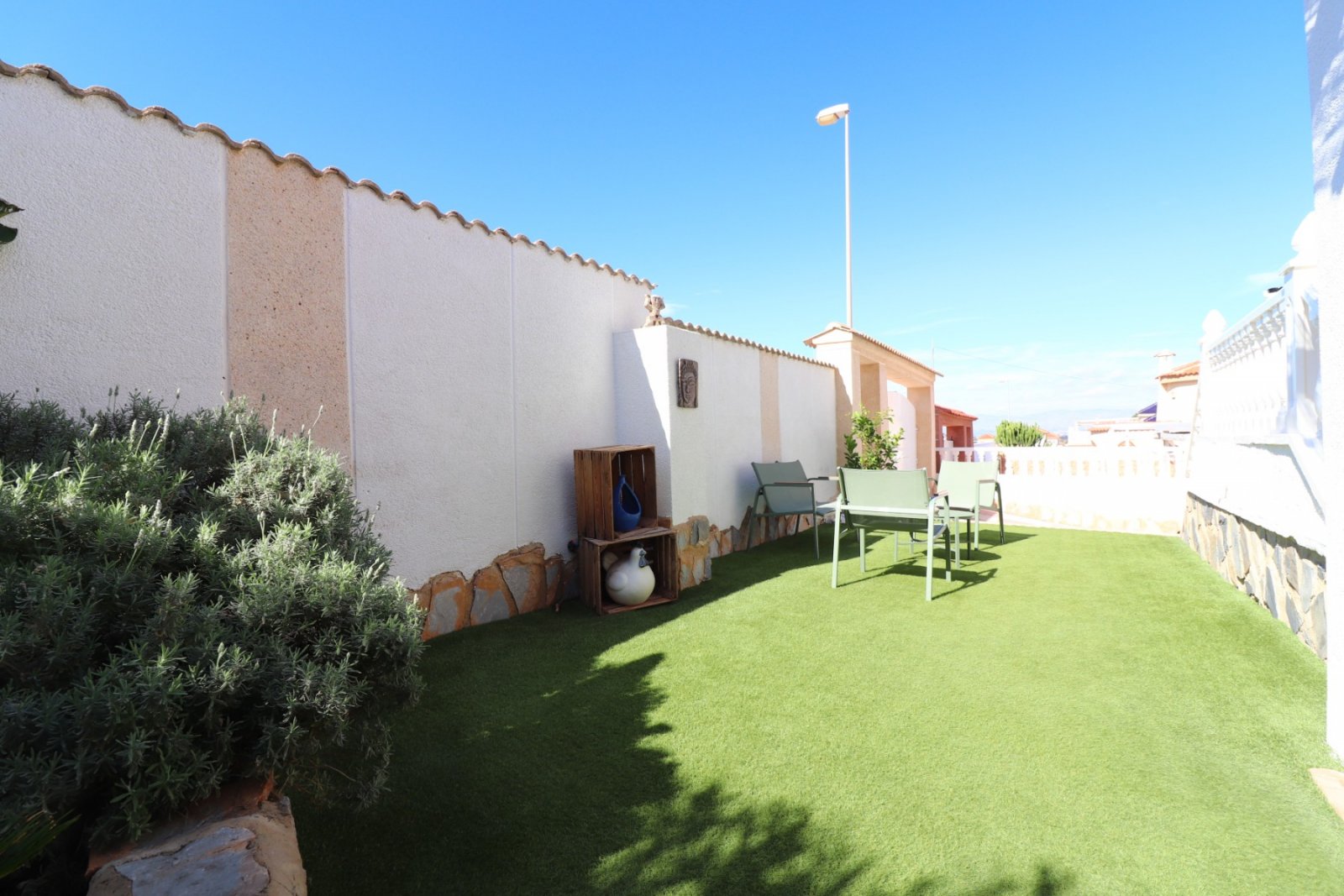 West Facing Detached Villa with 2 bedrooms, 2 bathrooms and private pool