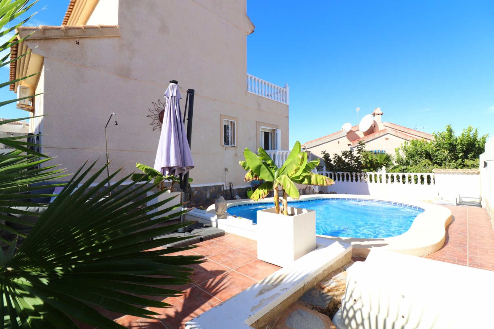 West Facing Detached Villa with 2 bedrooms, 2 bathrooms and private pool