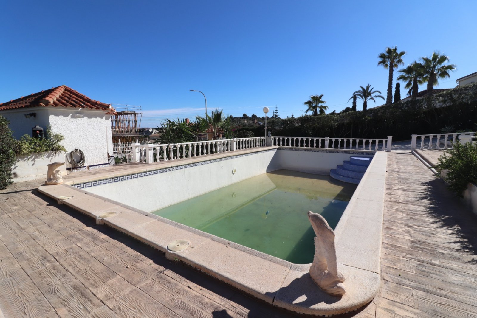 Spacious Villa in Lomas de la Juliana with 4 bedrooms, 2 bathrooms, private pool and garage