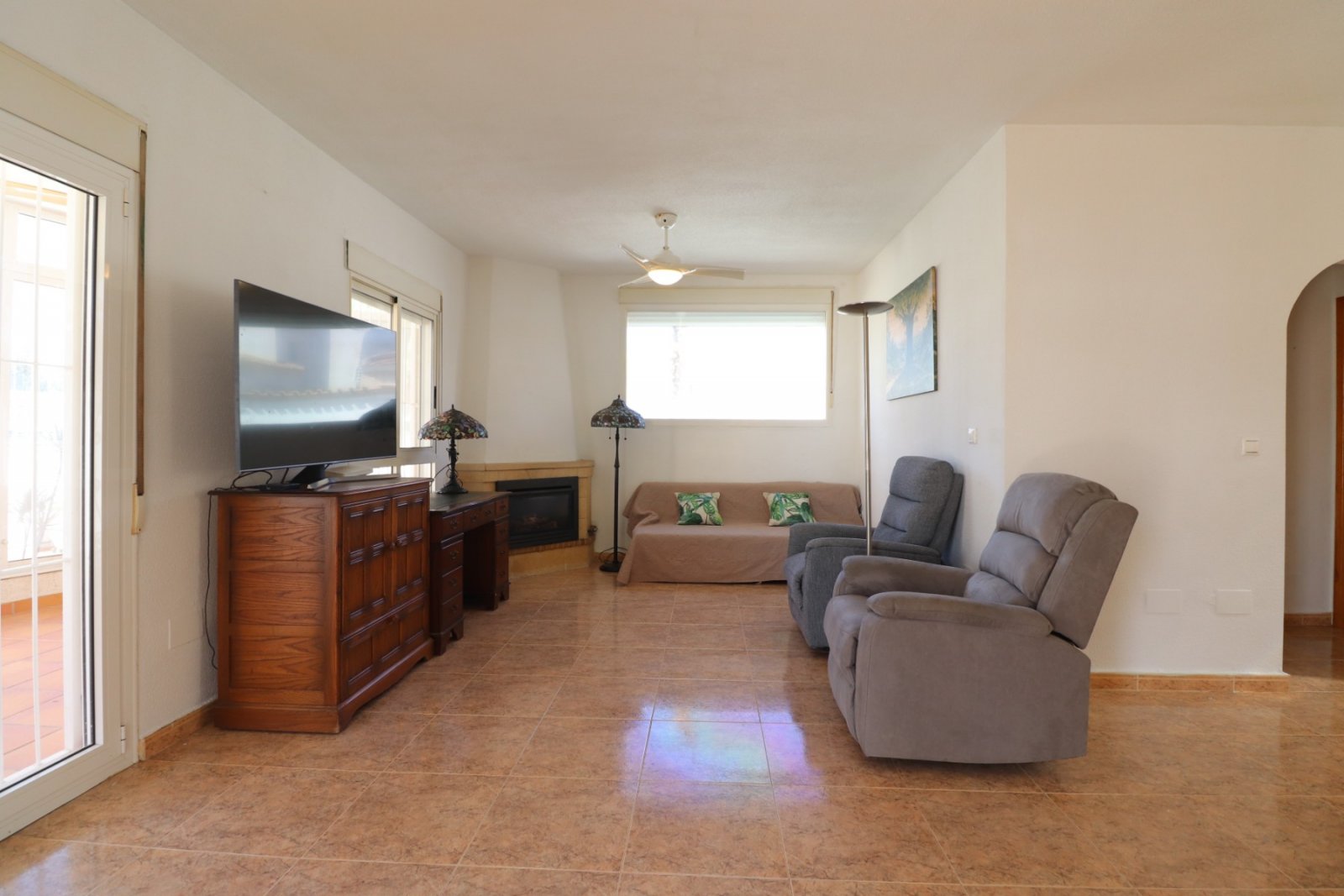 Villa with 2 bedrooms, 2 bathrooms, a garage, a roof terrace and a parking space in Atalaya Park