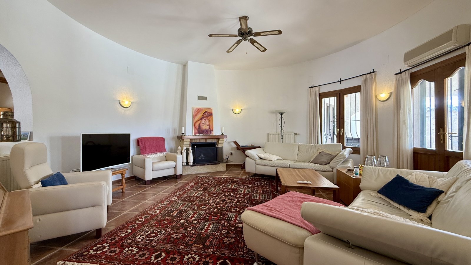 Ground-floor, fully equipped villa with 3 bedrooms, wintersun and privacy