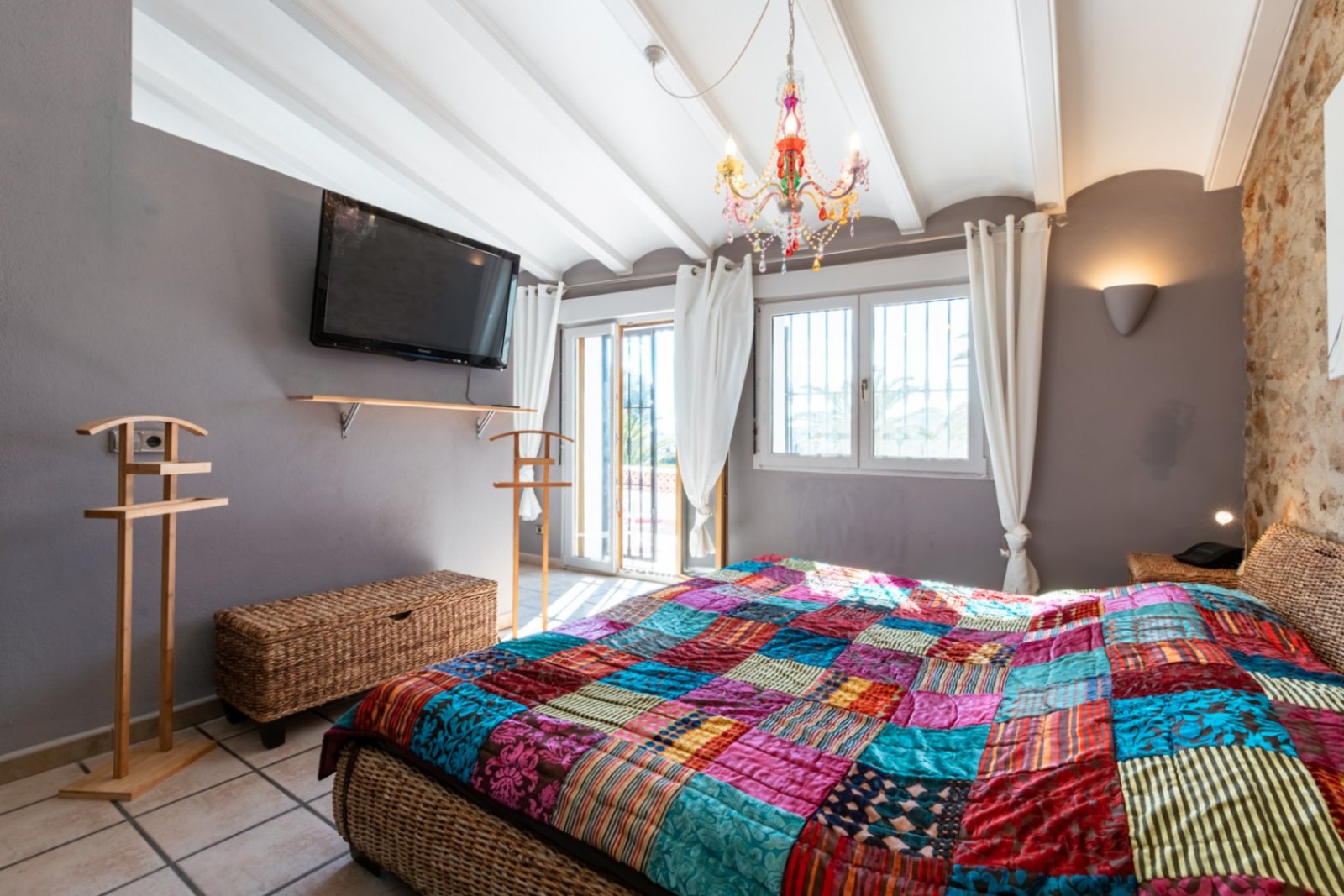 Charming 3 bedroom country house with private pool and marvellous views