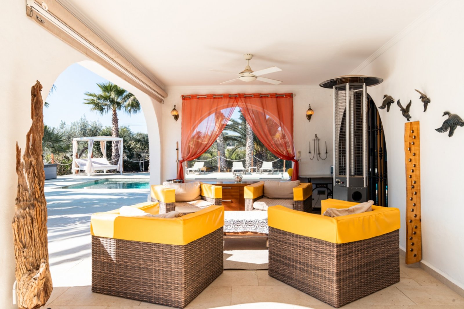 Charming 3 bedroom country house with private pool and marvellous views