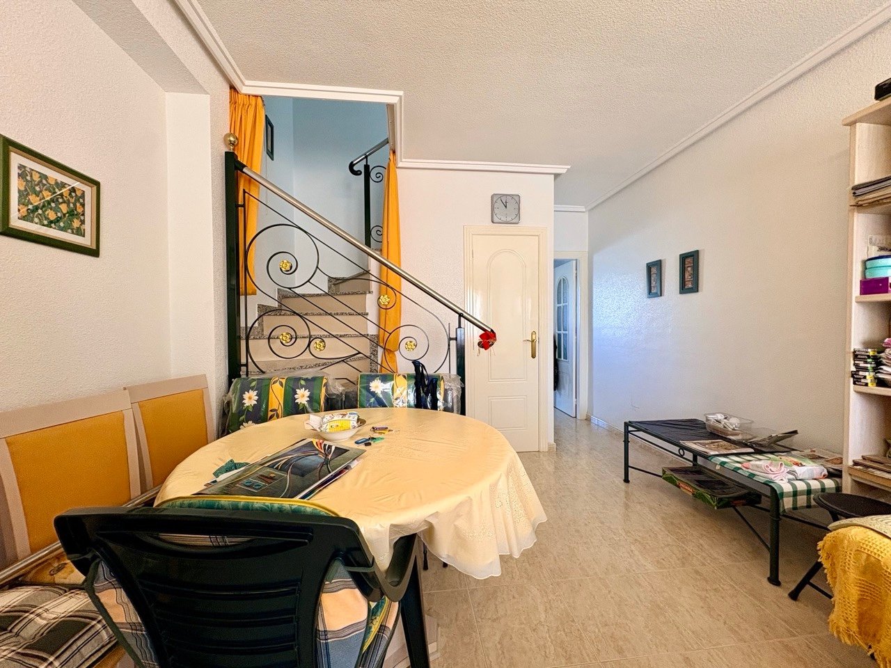 Two-bedroom terraced house with one bathroom, a guest toilet and a communal swimming pool in the La Fiesta II residential complex