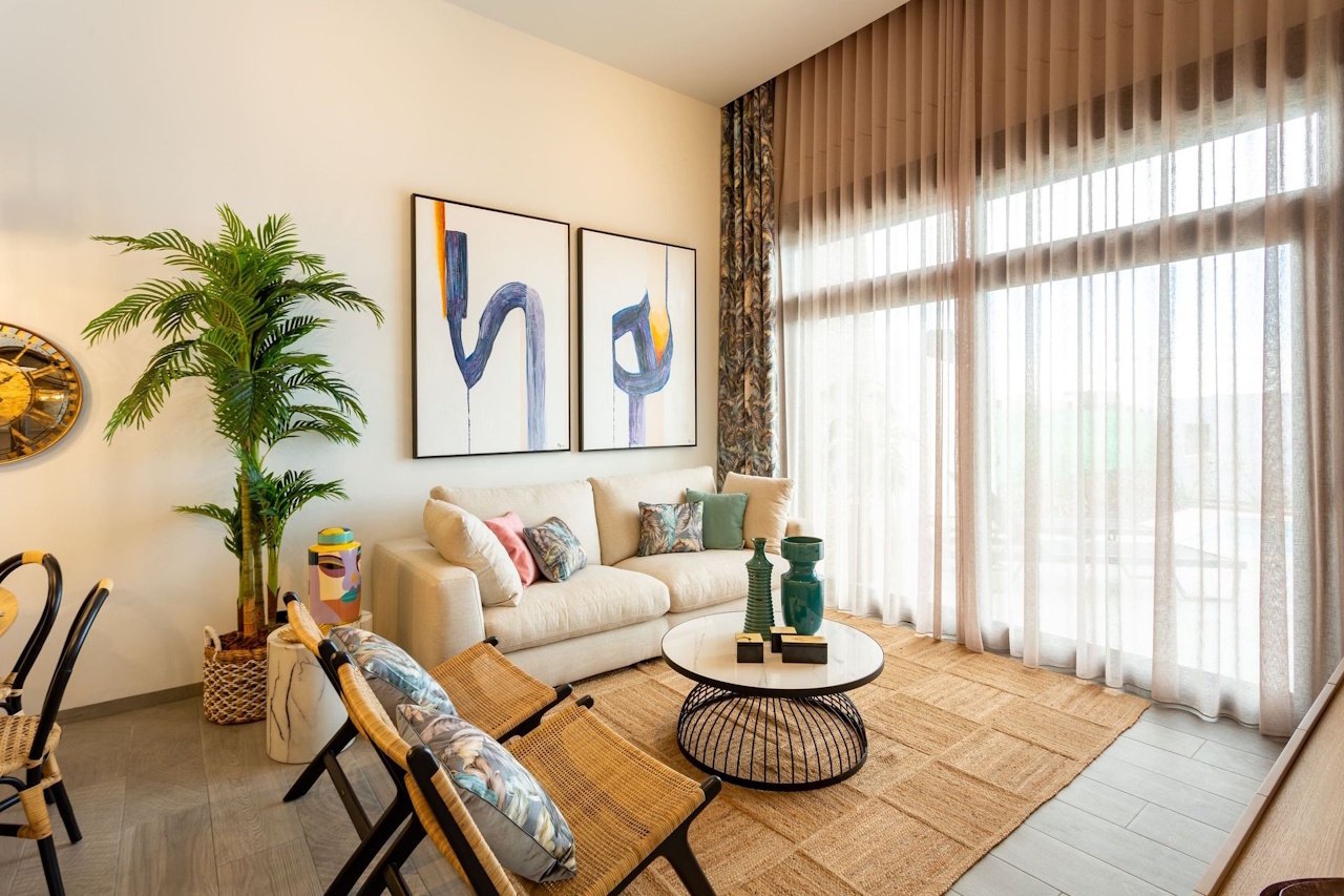 Semi-detached villas with 3 bedrooms, 2 bathrooms, roof terrace and private pool in the marvellous golf complex La Finca Resort