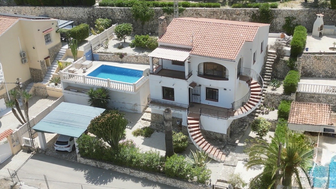 Villa with sea views in an excellent location in Calpe