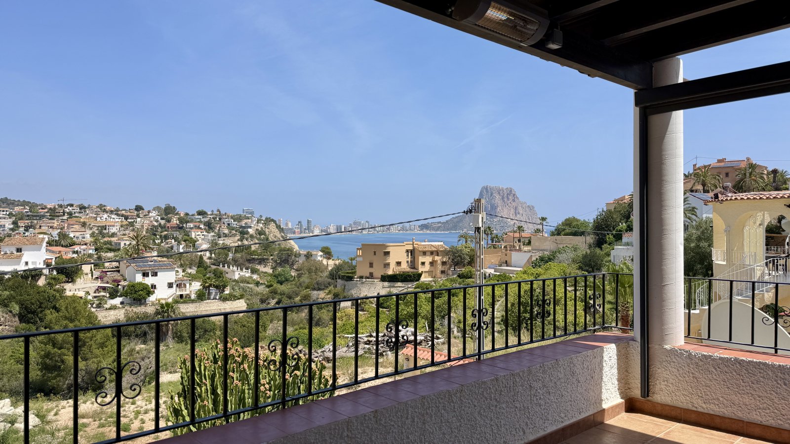 Villa with sea views in an excellent location in Calpe