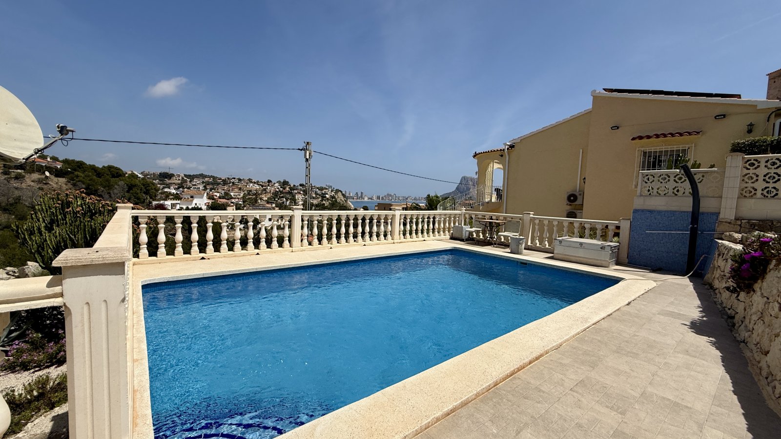 Villa with sea views in an excellent location in Calpe