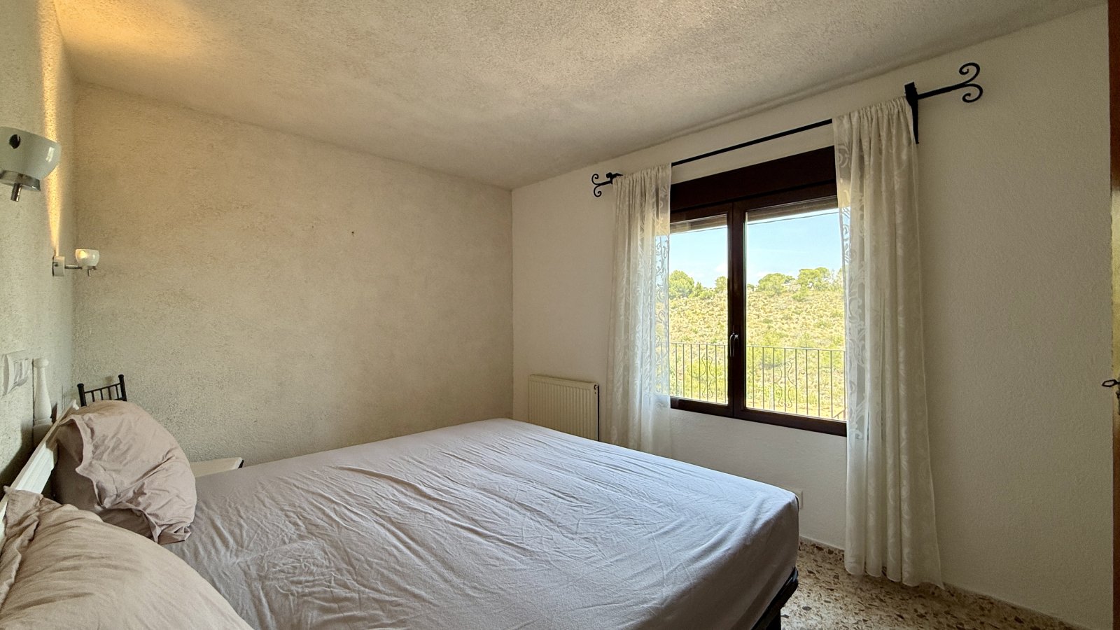 Villa with sea views in an excellent location in Calpe