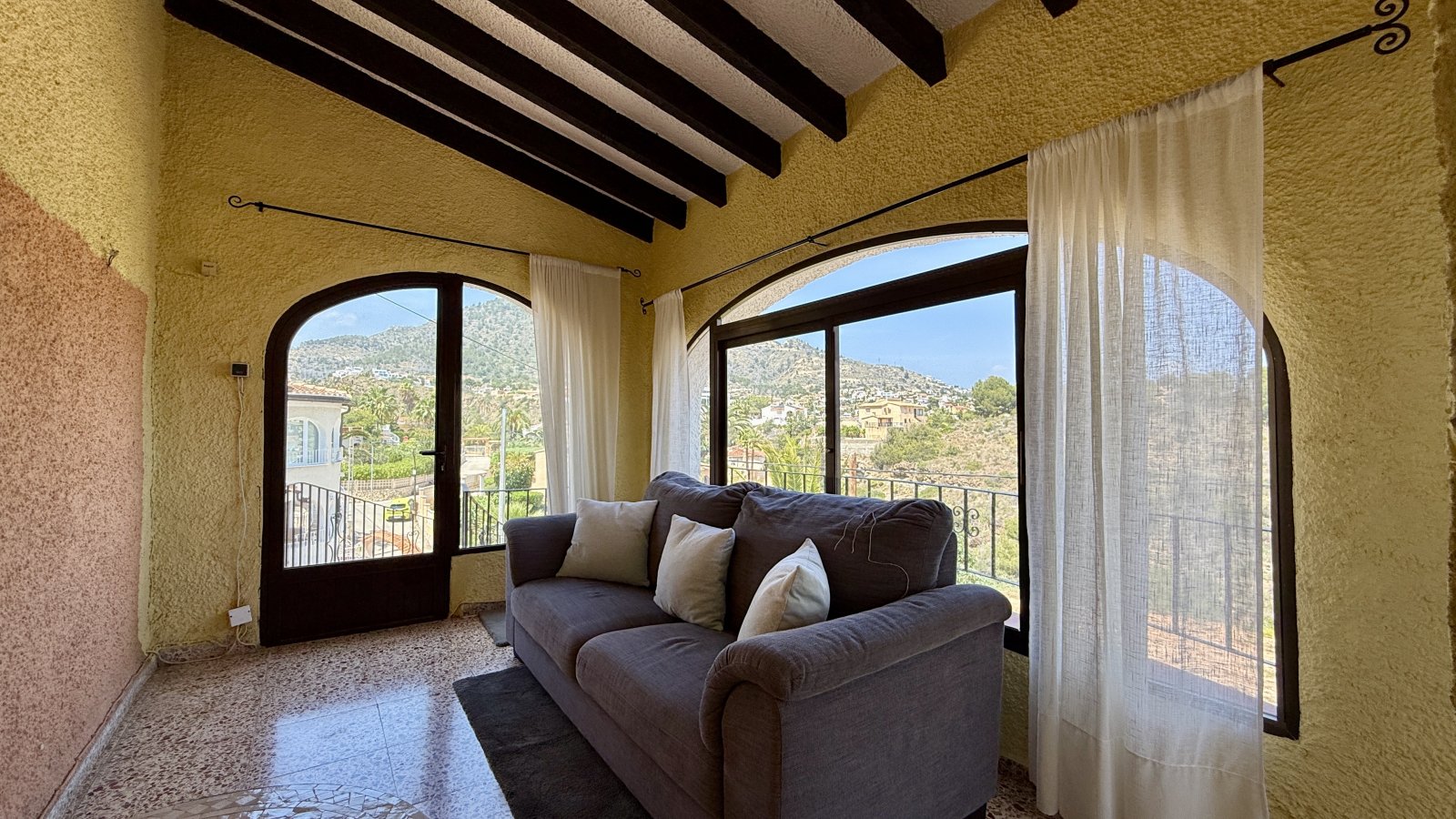 Villa with sea views in an excellent location in Calpe
