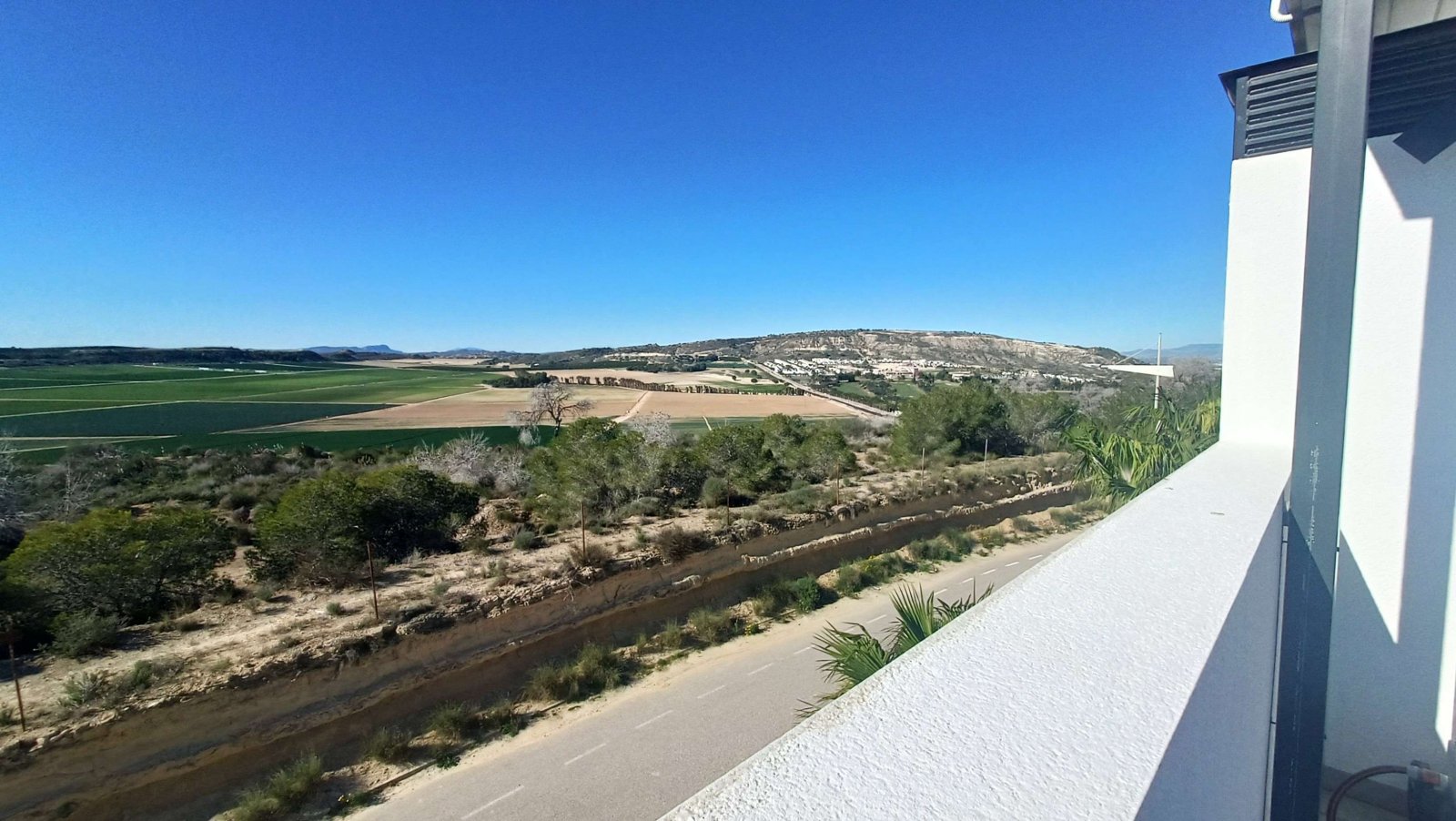 Exceptional villa with 3 bedrooms, 3 bathrooms, a roof terrace, a private pool and fantastic views at La Finca Golf and Spa Resort