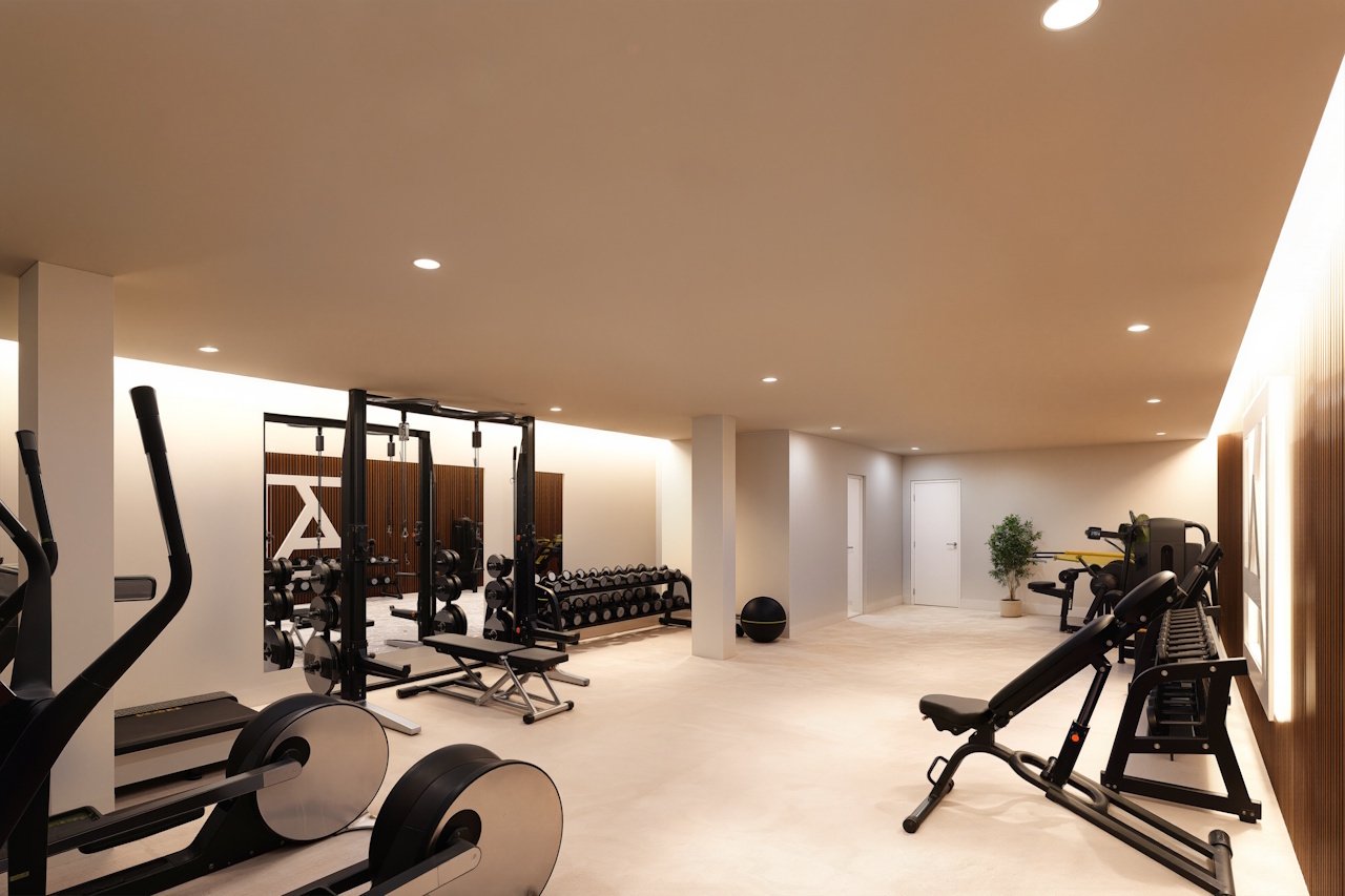 Penthouses with 3 bedrooms, air conditioning, private parking and communal pool, set within a beautiful golf resort just 500 metres from the beach