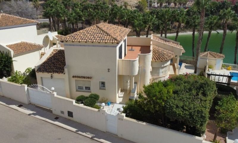 Detached luxury class Villa with private pool, garage and magnificent views on the Las Ramblas Golf Course