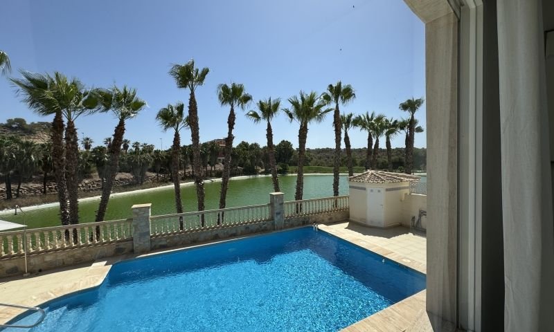 Detached luxury class Villa with private pool, garage and magnificent views on the Las Ramblas Golf Course