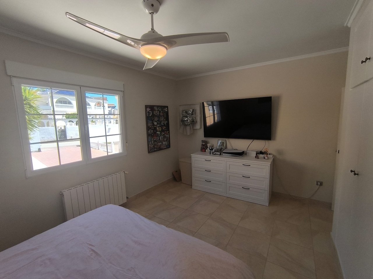Detached villa with 5 bedrooms, 2 bathrooms and a private pool in La Escuera