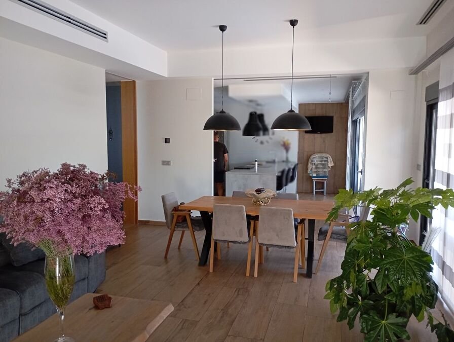 Exclusive villa with 3 bedrooms, 2 bathrooms, a garage and a private swimming pool