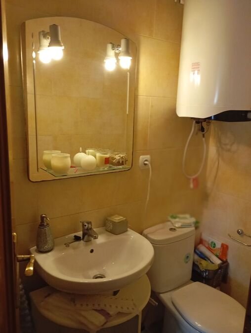 Terraced house with 2 bedrooms, 1 bathroom, a guest toilet, a roof terrace and a communal swimming pool