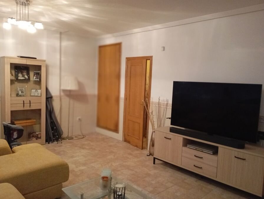 Terraced house with 2 bedrooms, 1 bathroom, a guest toilet, a roof terrace and a communal swimming pool