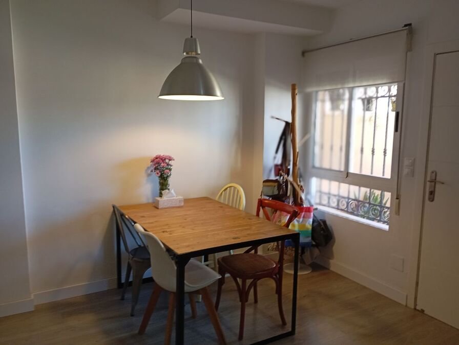 Terraced house with 2 bedrooms, 2 bathrooms, a guest toilet, a roof terrace, an underground parking space and a communal swimming pool