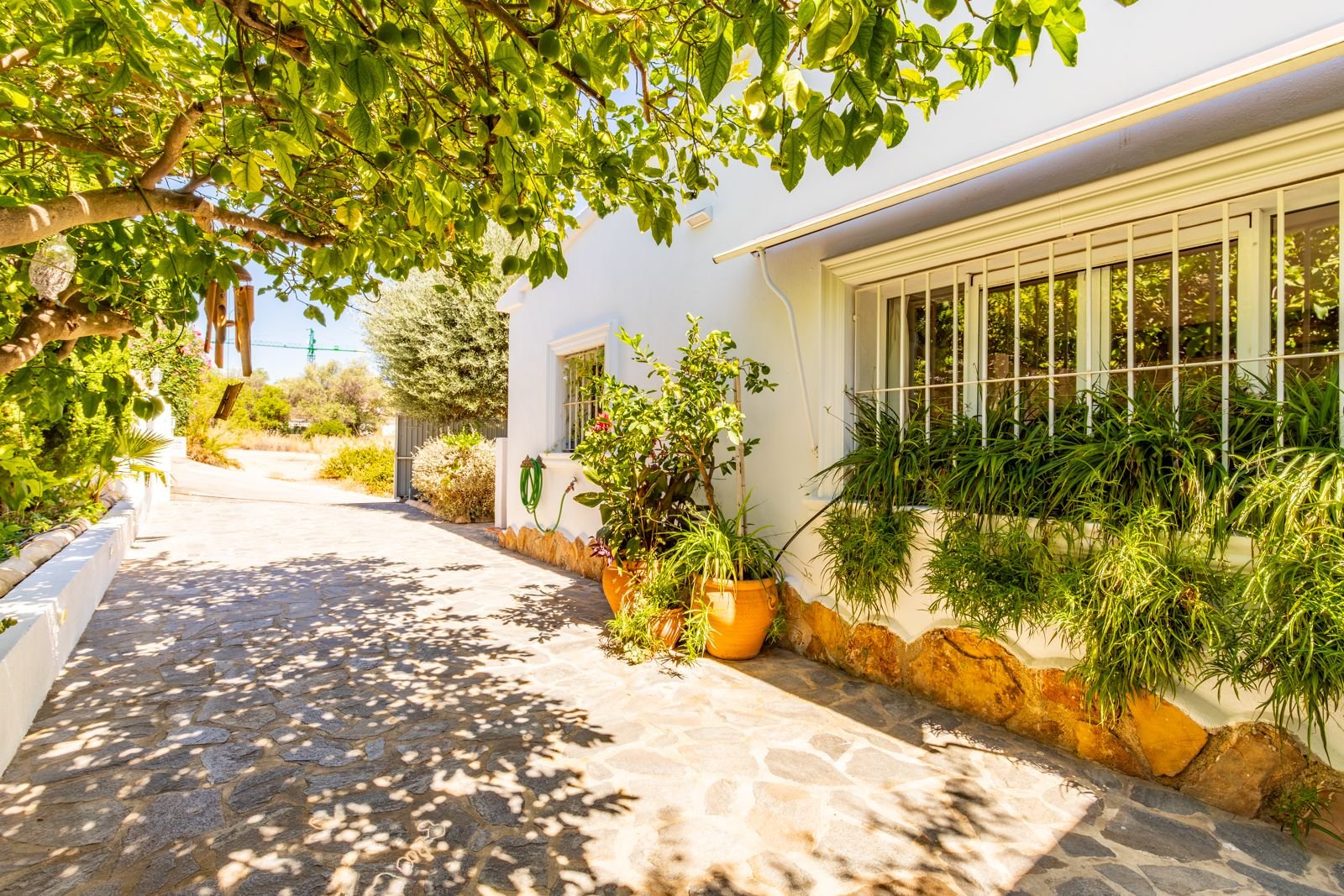 Villa with 3 bedrooms, 2 bathrooms and private pool only 300 m from the sea