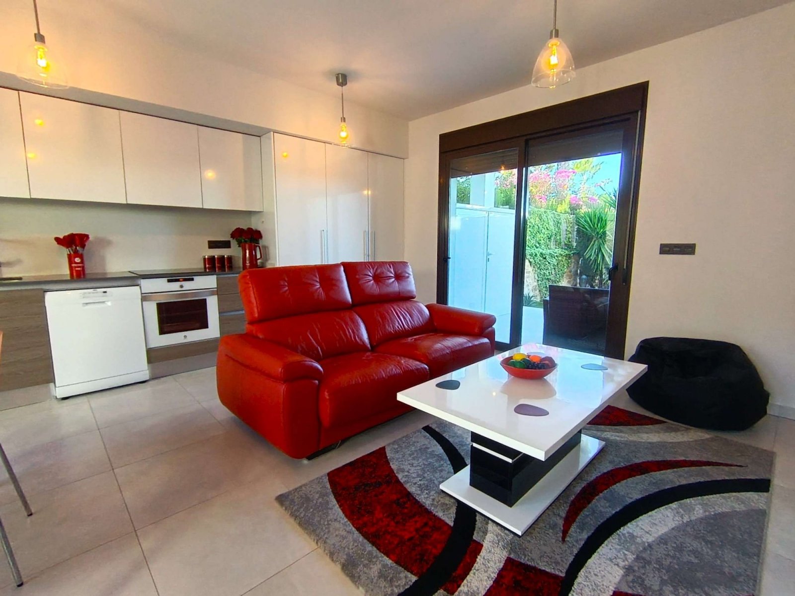 Ground-floor flat with 2 bedrooms, 2 bathrooms, off road parking and a communal swimming pool at La Finca Golf Resort