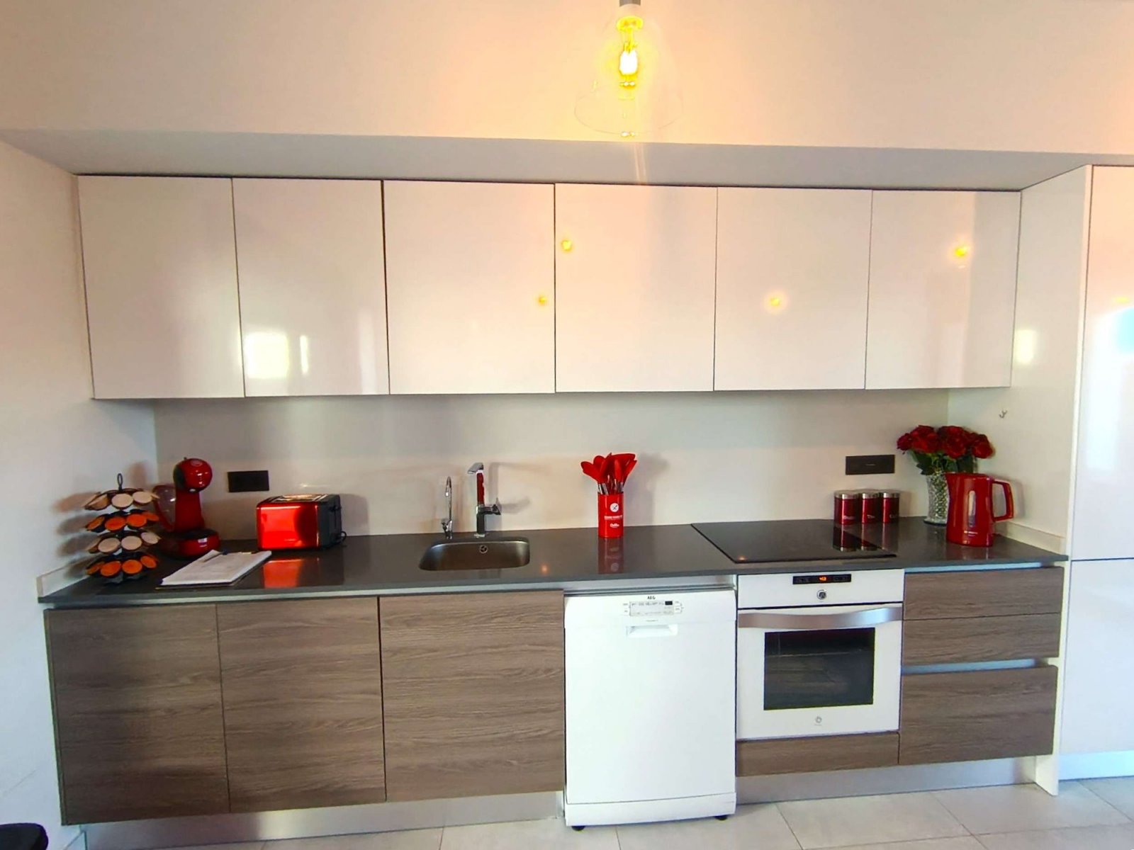Ground-floor flat with 2 bedrooms, 2 bathrooms, off road parking and a communal swimming pool at La Finca Golf Resort