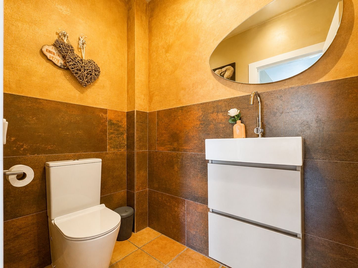 South-Facing Villa with Panoramic Sea and Mountain Views in Excellent Condition