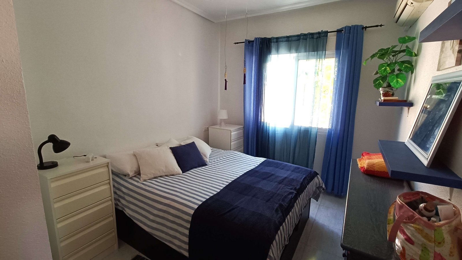 Beautiful quad with 2 bedrooms, 2 bathrooms, a guest area in the basement, a roof terrace and a communal swimming pool