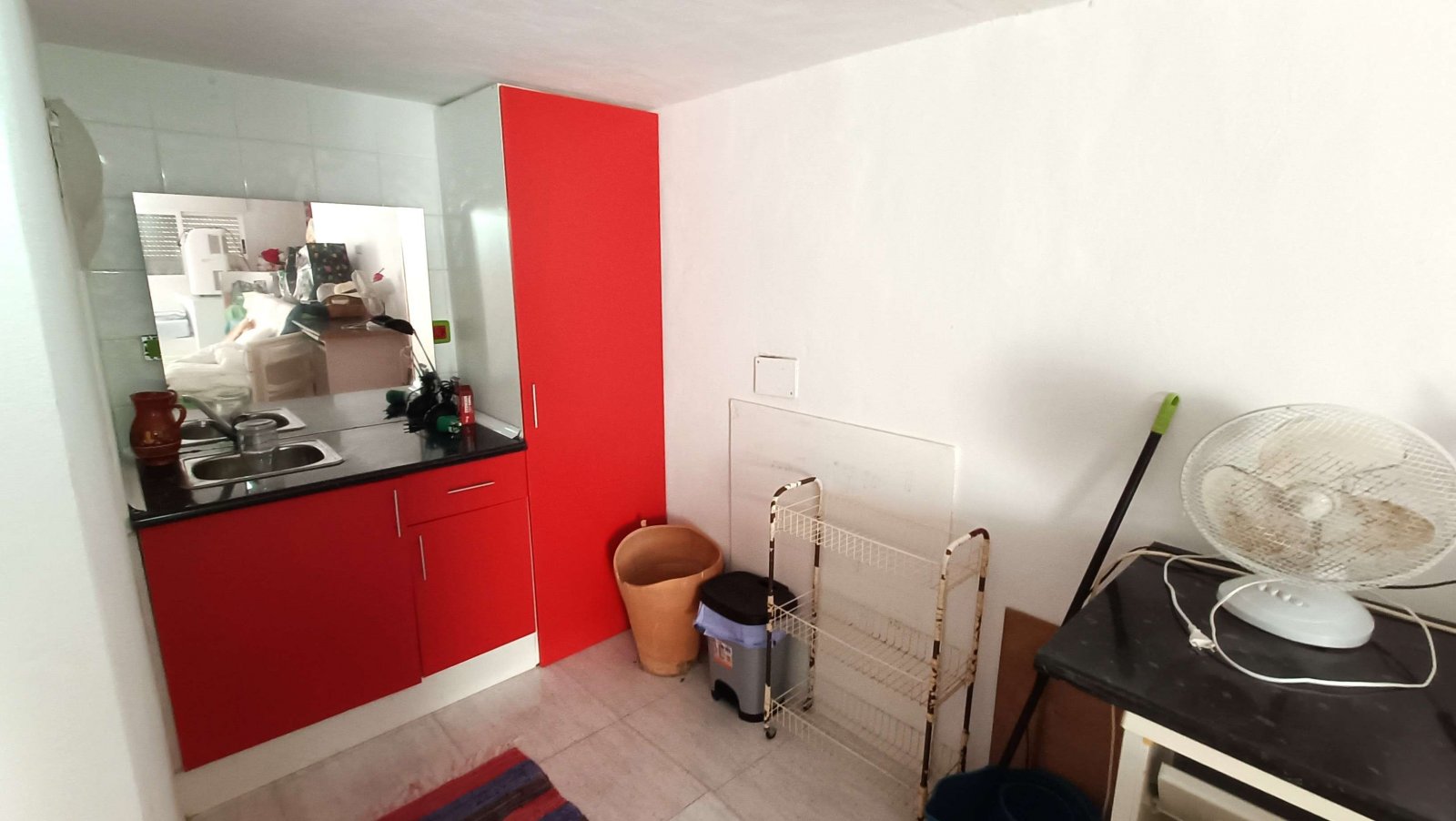 Beautiful quad with 2 bedrooms, 2 bathrooms, a guest area in the basement, a roof terrace and a communal swimming pool