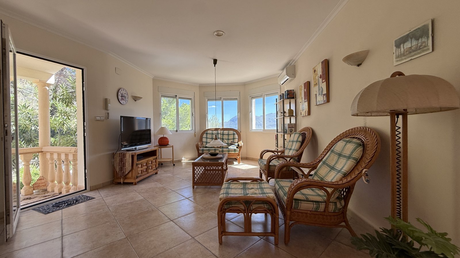 2-Bedroom Villa with Pool in Pego, Quiet and Nature-Filled Location on Monte Mostalla