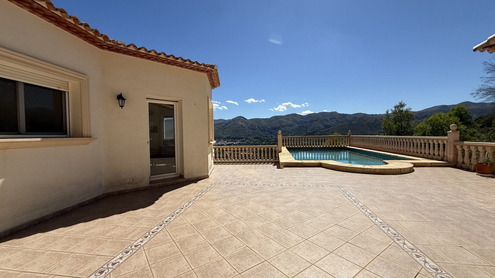 2-Bedroom Villa with Pool in Pego, Quiet and Nature-Filled Location on Monte Mostalla