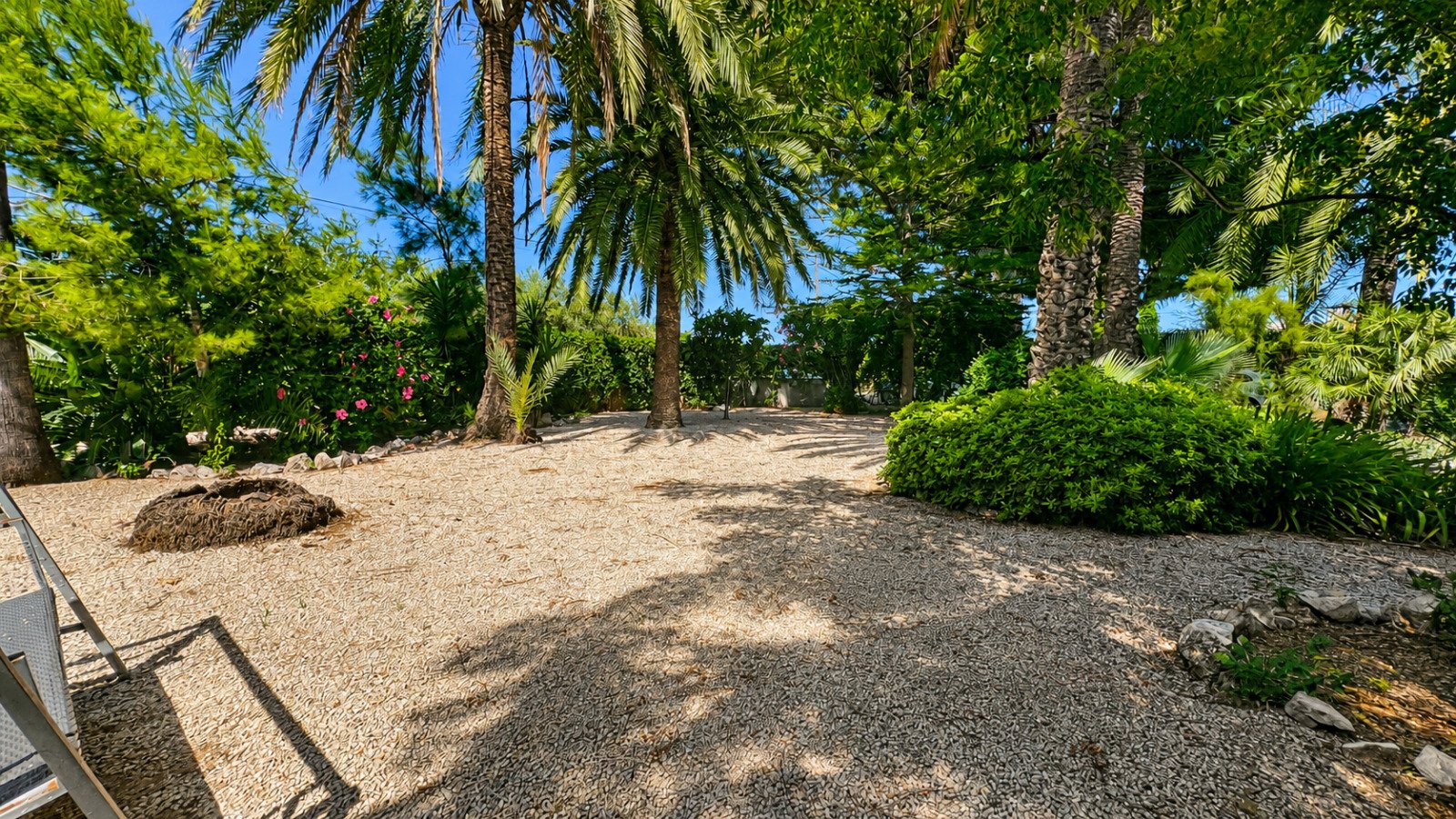 Cosy 2-bedroom finca near the beach with a lovely garden