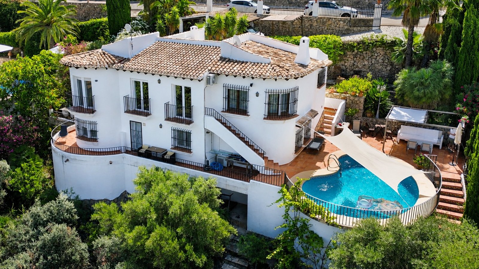 Pego: Mediterranean Estate on Monte Pego with Guest Casita, Two Private Pools and Exceptional Potential Pego: Mediterranean Estate on Monte Pego with Guest Casita, Two Private Pools and Exceptional Potential