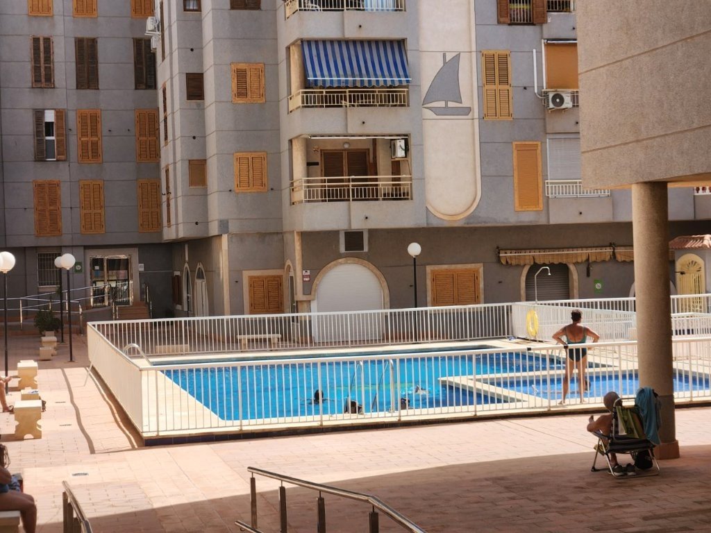 Apartment with 1 bedroom, 1 bathroom and communal pool just 300 meters from the beach