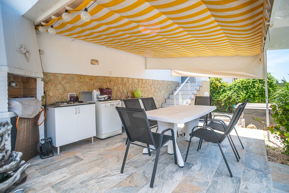 Exclusive Andalusian Villa with Private Pool in La Marina - Luxury living under the Spanish sun