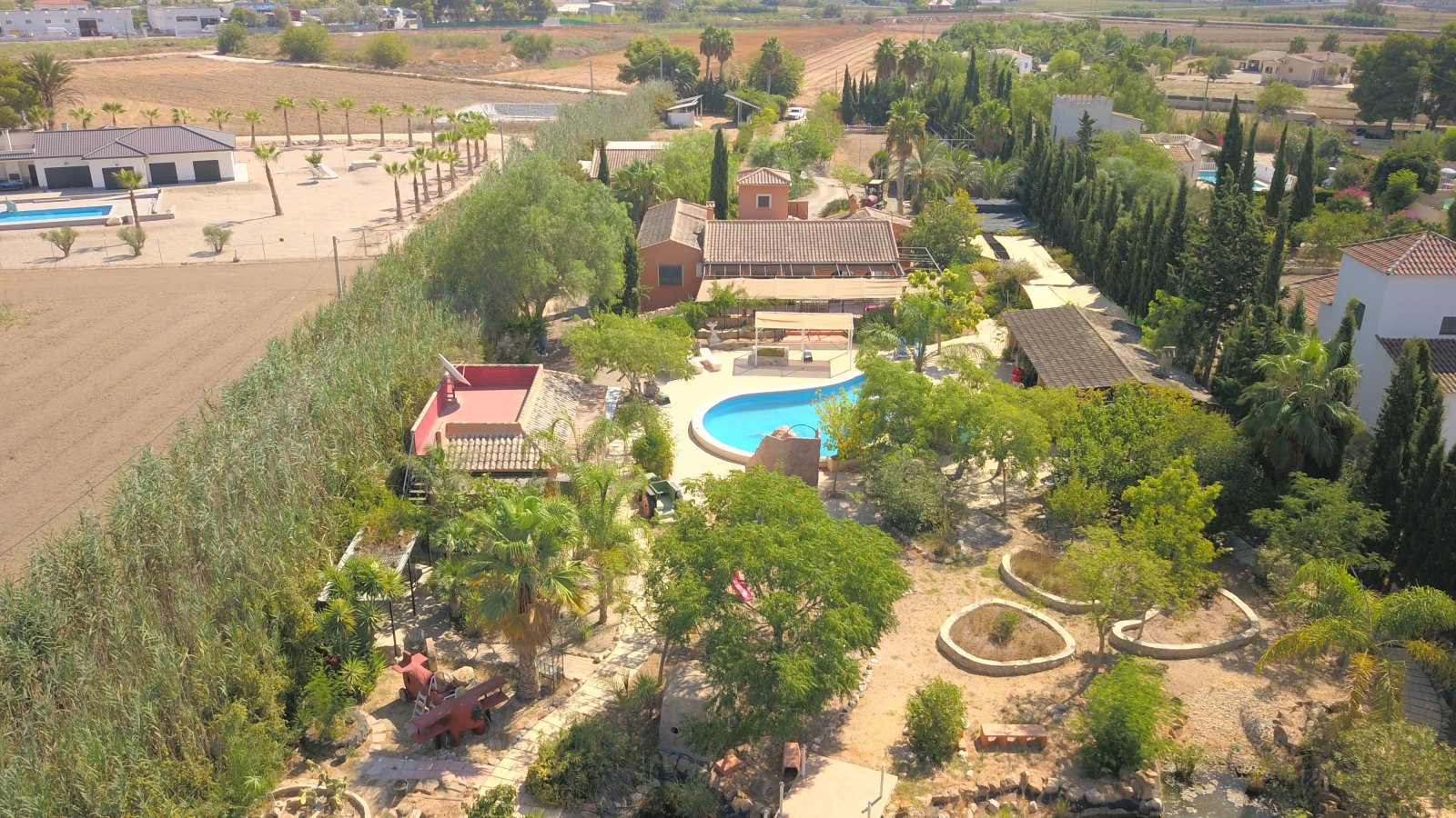 Catral: Stunning country villa with 7 bedrooms, 5 bathrooms, private pool and beautiful views on a large plot Catral: Stunning country villa with 7 bedrooms, 5 bathrooms, private pool and beautiful views on a large plot