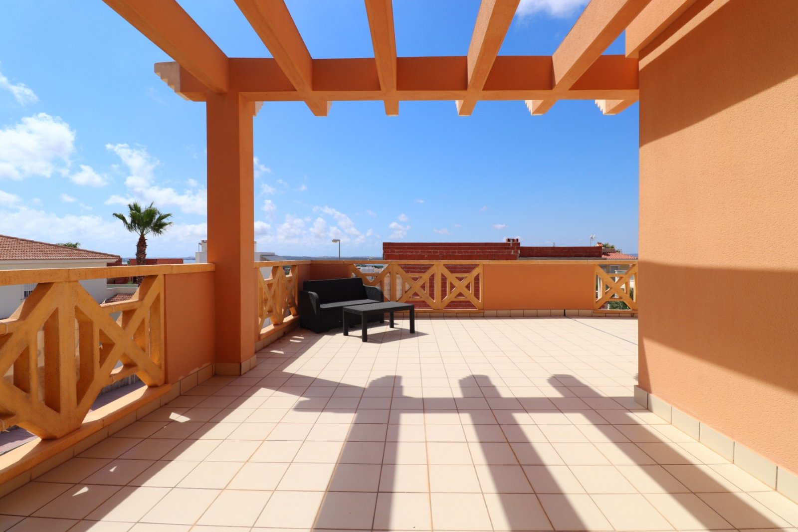 Exclusive villa with 4 bedrooms, 2 bathrooms and private pool