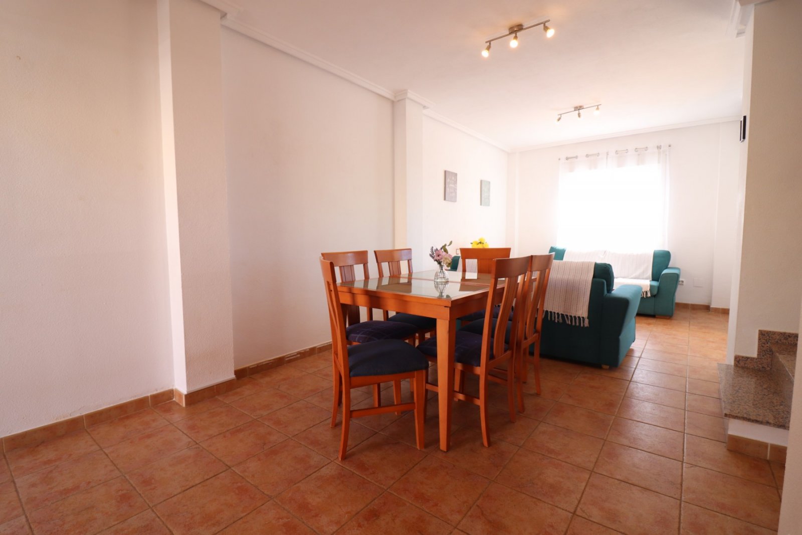 Detached Villa with 3 bedrooms, 2 bathrooms, a guest toilet, a garage and a private swimming pool in Lakeview Mansions